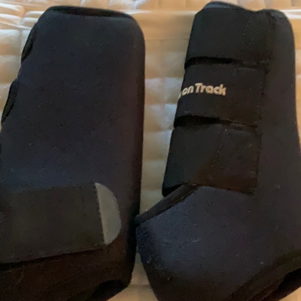 Back on Track exercise boots